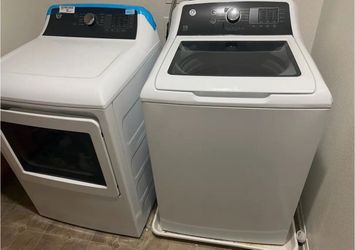 LG washer and dryer like new best offer