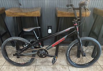 Radio Xenon Expert XL BMX race Bike