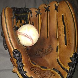 RAWLINGS  -11-1/2 INCH BASE BALL GLOVE .