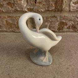 Lladro “White Duck”Figurine
