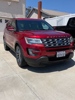 2016 Ford Explorer