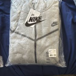 Brand New Nike Techs Sizes Small/3XL