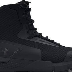 Under Armor Men’s Charged Valsetz Zip (sz12)