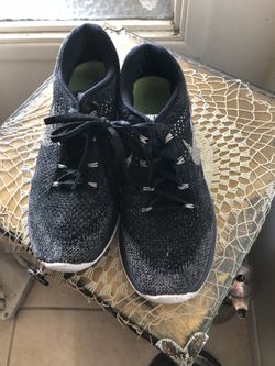 Men’s Nike sneakers sz 10