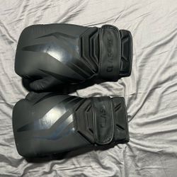 14 oz venum ufc gym boxing gloves