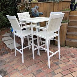 4 White Frame W Wood Seat & Back Bar Stools + Matching Square Bar table