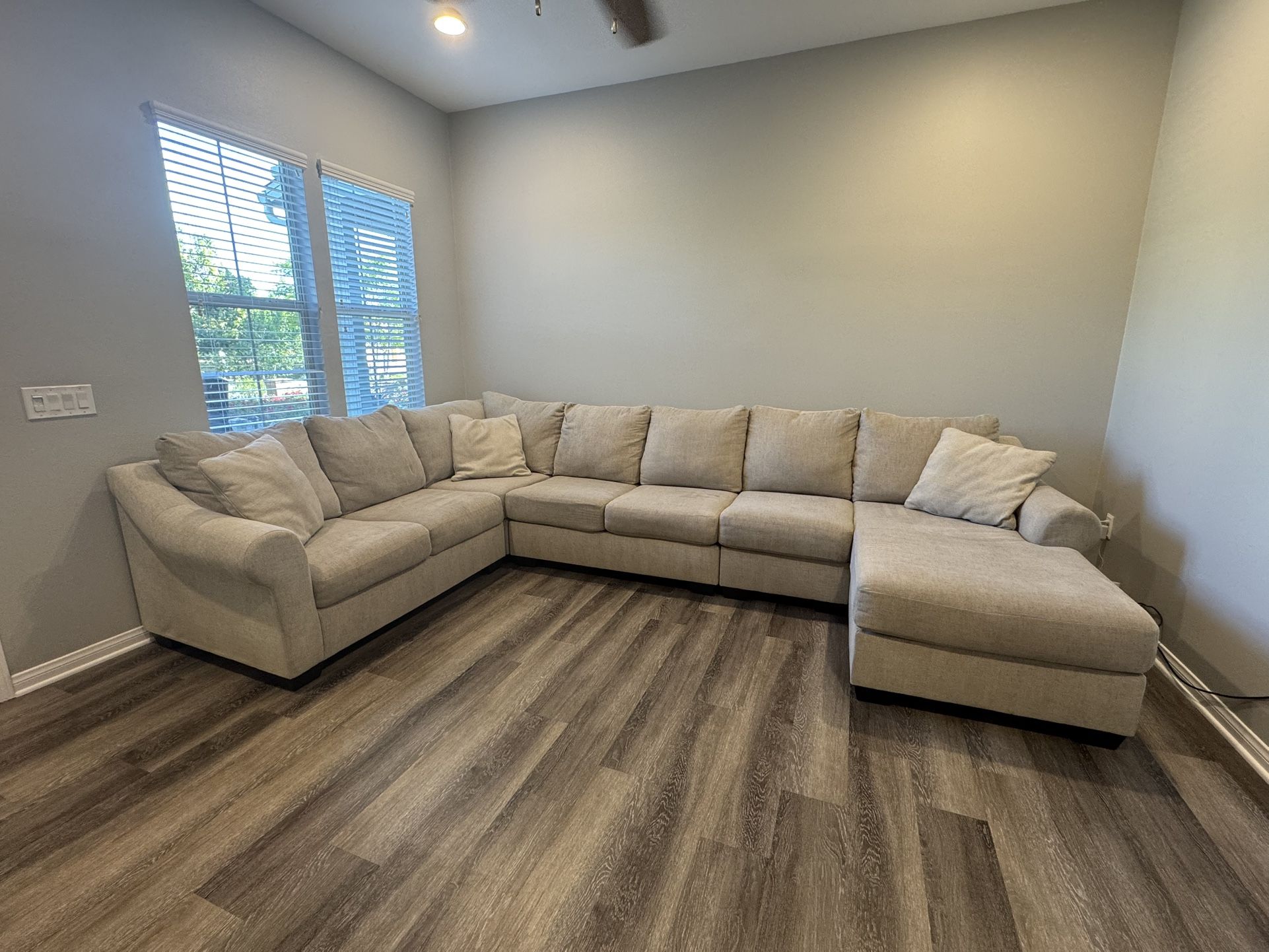 6-Piece Sectional Sofa with Chaise