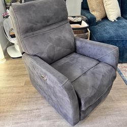Power Recliner Chair – Gray | Electric, Like New, Super Comfortable 