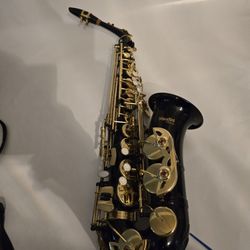 Black Mendini Saxaphone