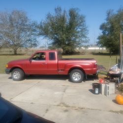 04 Ford Ranger , No Accidents, Driver Dooropensfrominside , Nobodydamageexcept Ffor Sscractches. Open too TradeFor M Make an Offer On ? J