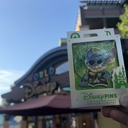 Stitch Hidden Mickey With Chasers 