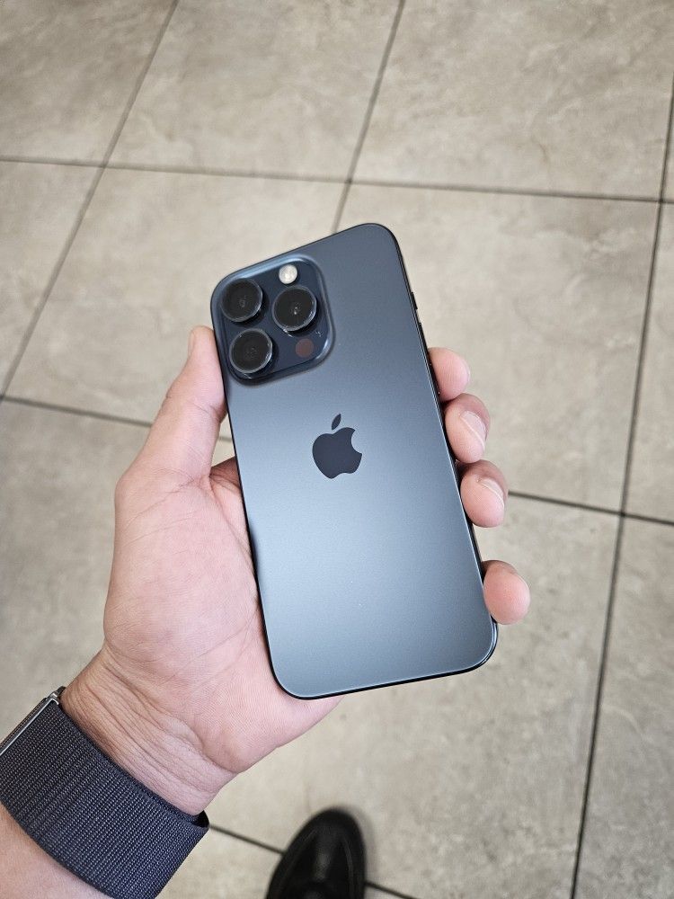 iPhone 15 Pro 256GB Unlocked
