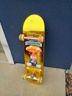 Santa Cruz garbage Pail Kids 8.25 collectors edition skateboard complete
