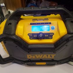 Dewalt  Dcr025 Charger Blue Tooth  Radio