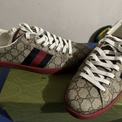 Gucci Shoes 