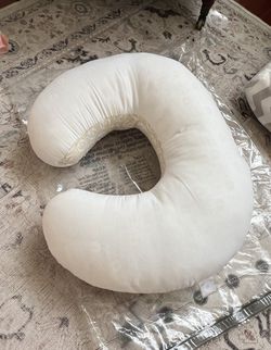 Boppy Nursing Pillow Without Cover 