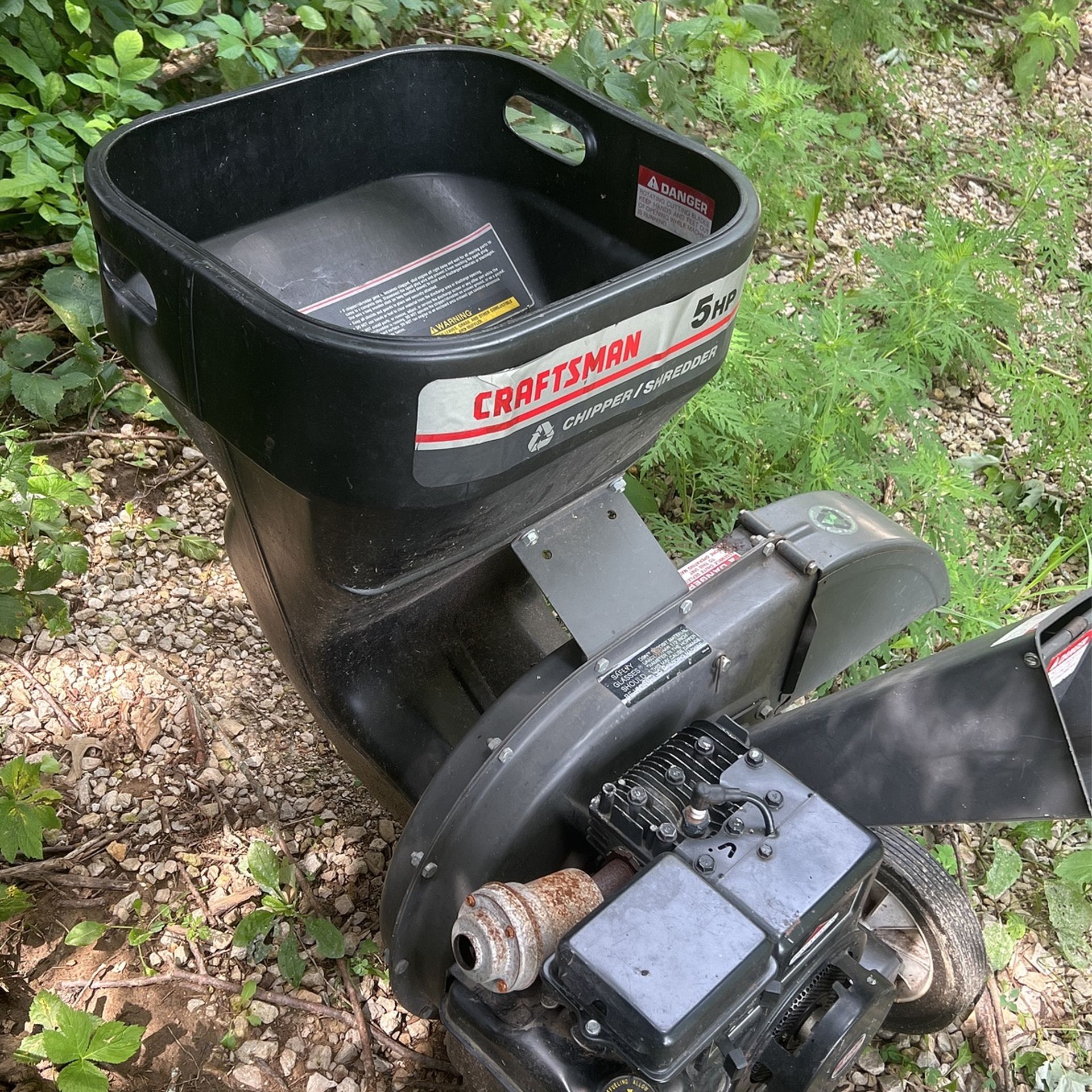 Wood Chipper Craftsman 5 Hp Chipper Shredder Briggs & Stratton Motor