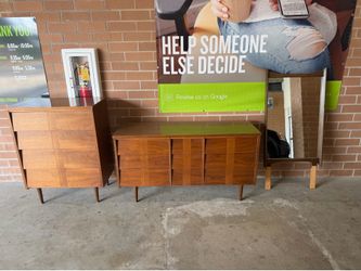 MCM set of 2 Dressers
