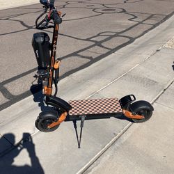 Metamoov dual motor electric scooter