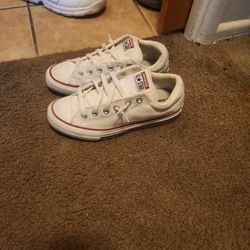 Converse Shoes Size 4.5