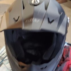 New  Helmet  Come With His Own Bag  New Never Been Used 
