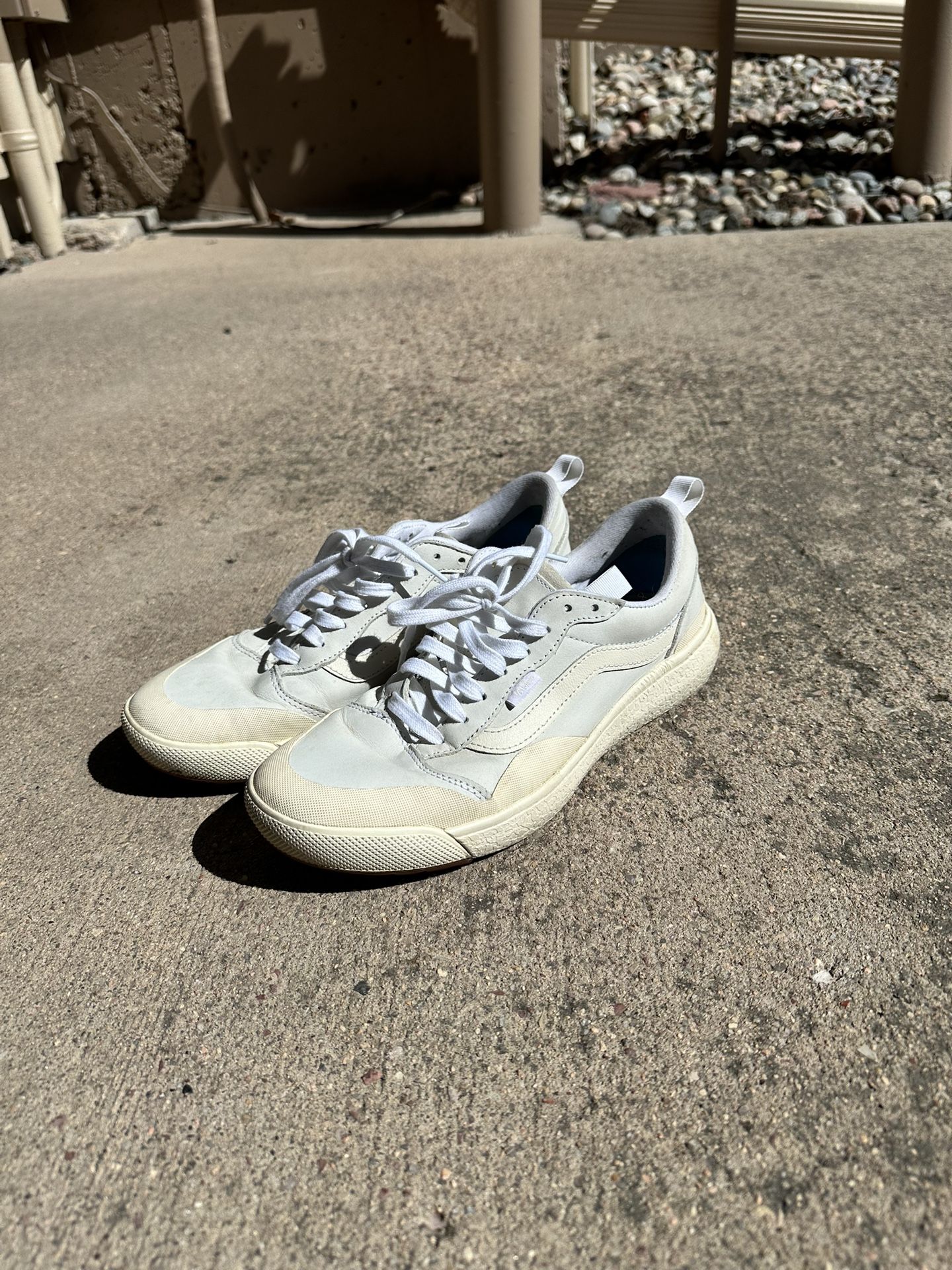 White Vans Ultra Cush