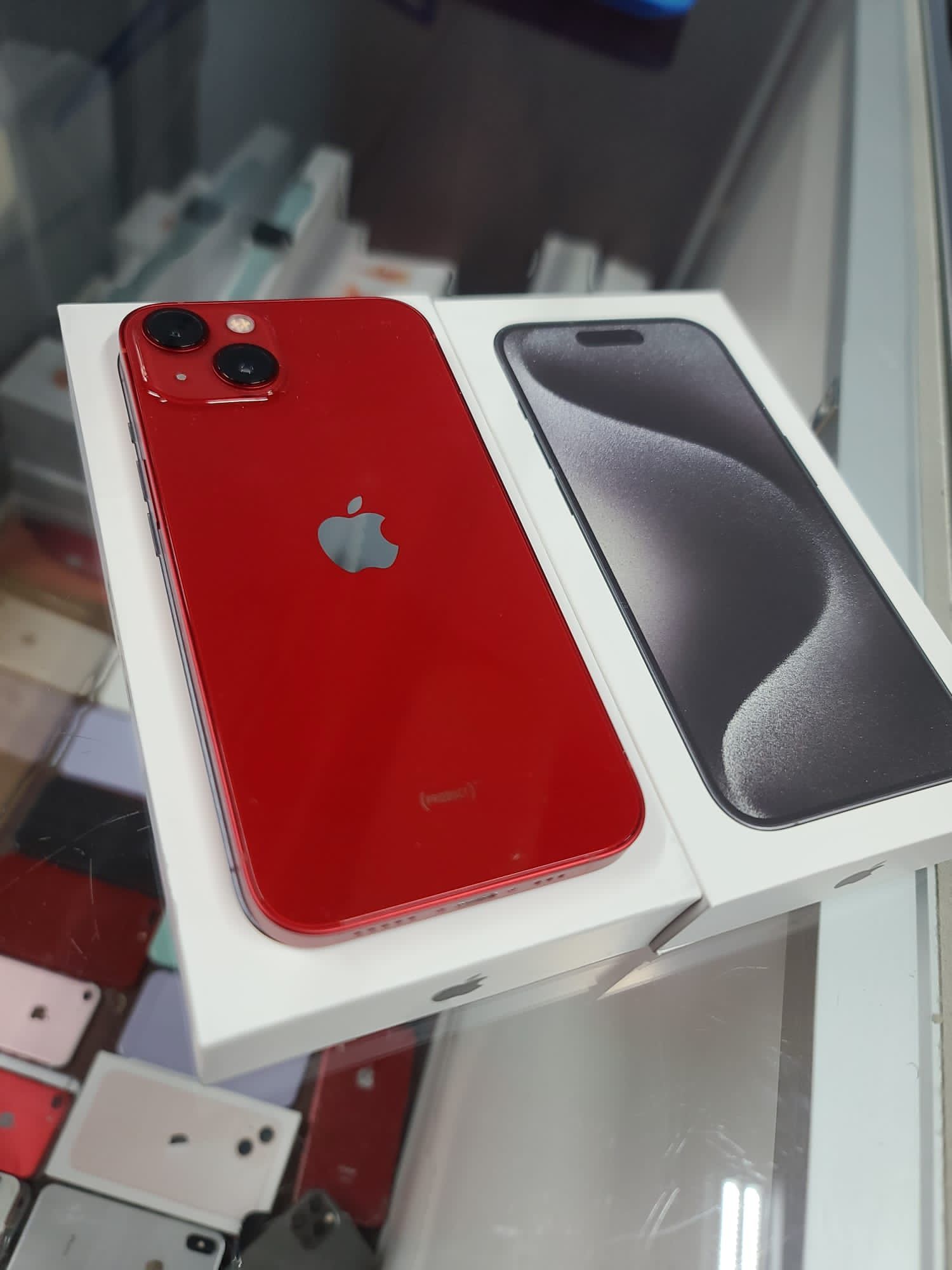 iPhone 13 Red
