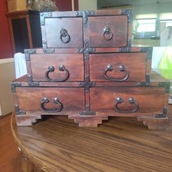 Oriana Vintage Storage Chest