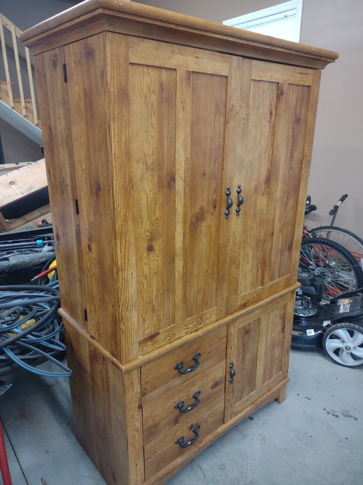 Armoire