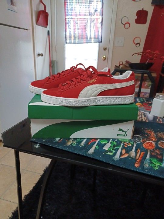 PUMA SUEDE CLASSIC XXI size 9.5 Mens