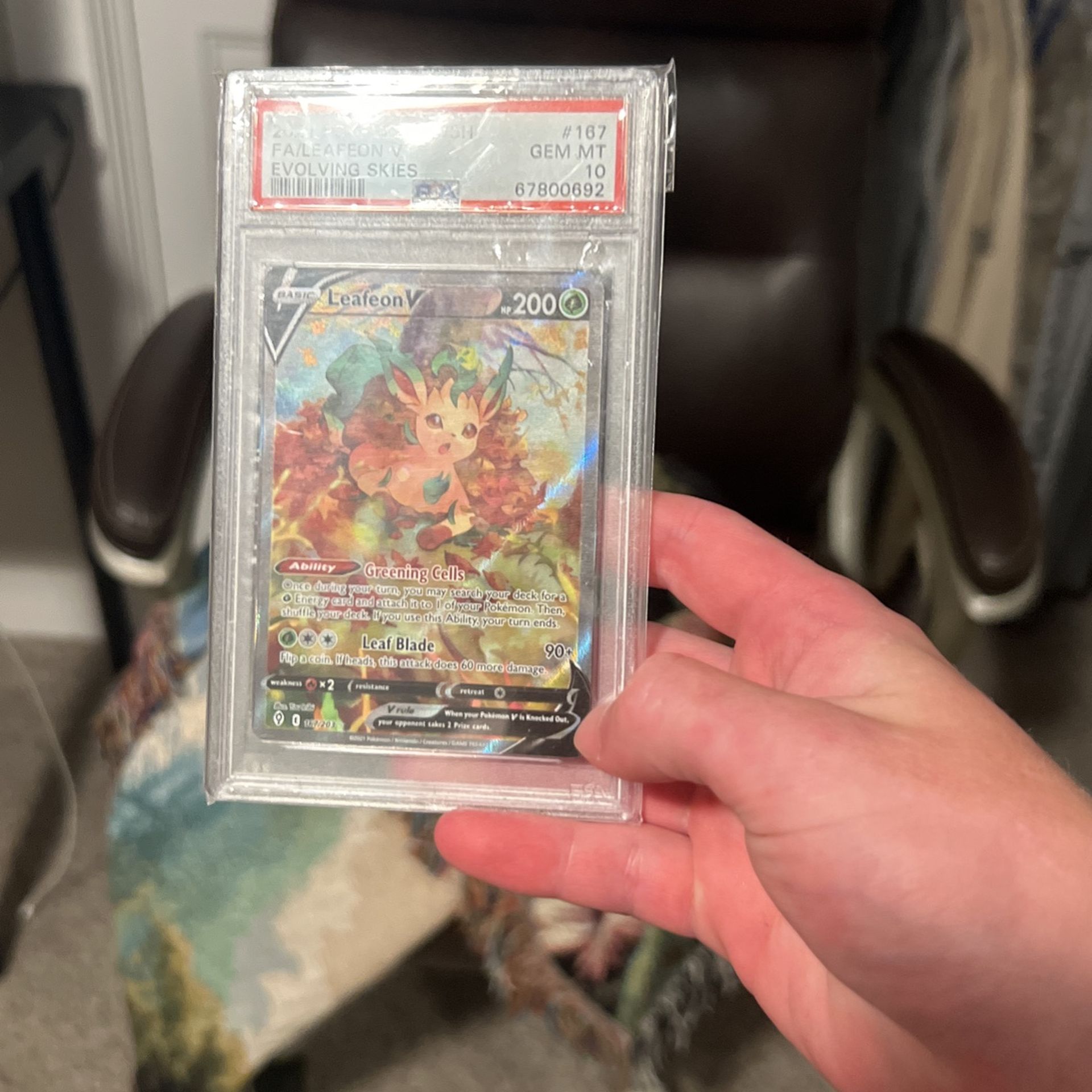 Leafeon V PSA 10 Evoling Skies