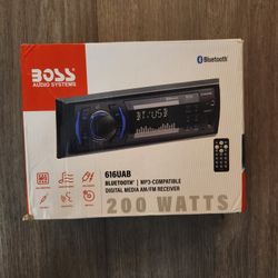 BOSS Audio Systems 616UAB Car Stereo With Bluetooth - Single DIN, MP3, USB, Aux-in, AM/FM, No CD DVD Player