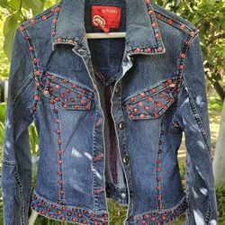 Echo-red Y2K studded denim jacket with red accents *Vintage* 