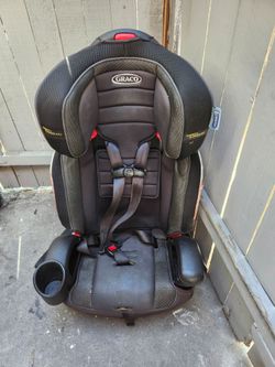 Graco car seat  ( needs clean)