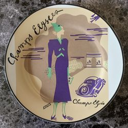 🎁Parisian Lady Decorative Plate🎁