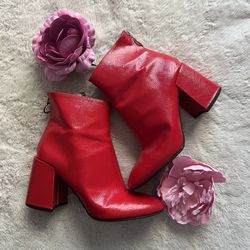 Boohoo Size 7 Red Heel Boots