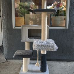 Small Cat Stand And Playground 