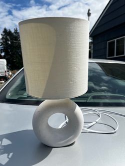 White/cream stone lamp with bulb
