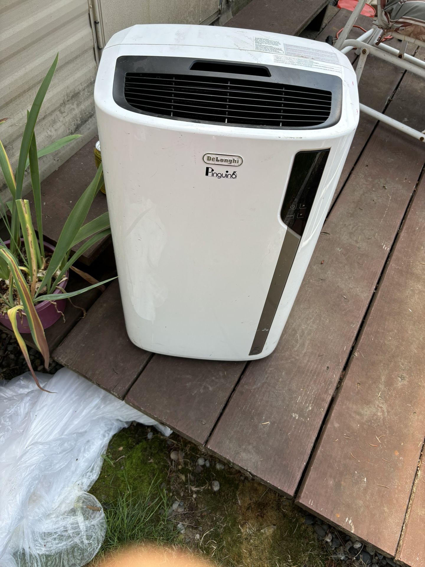 Delonghi Pinguino Air Conditioner model pac el275hgrkc-1a wh