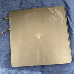 PS4 w white controller 