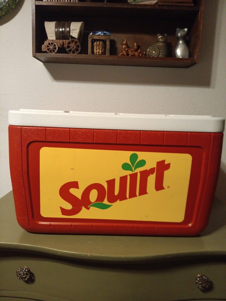 1987 Full Size Coleman Cooler w/ Squirt Ad