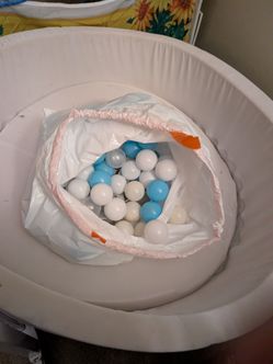 Used ball pit and balls