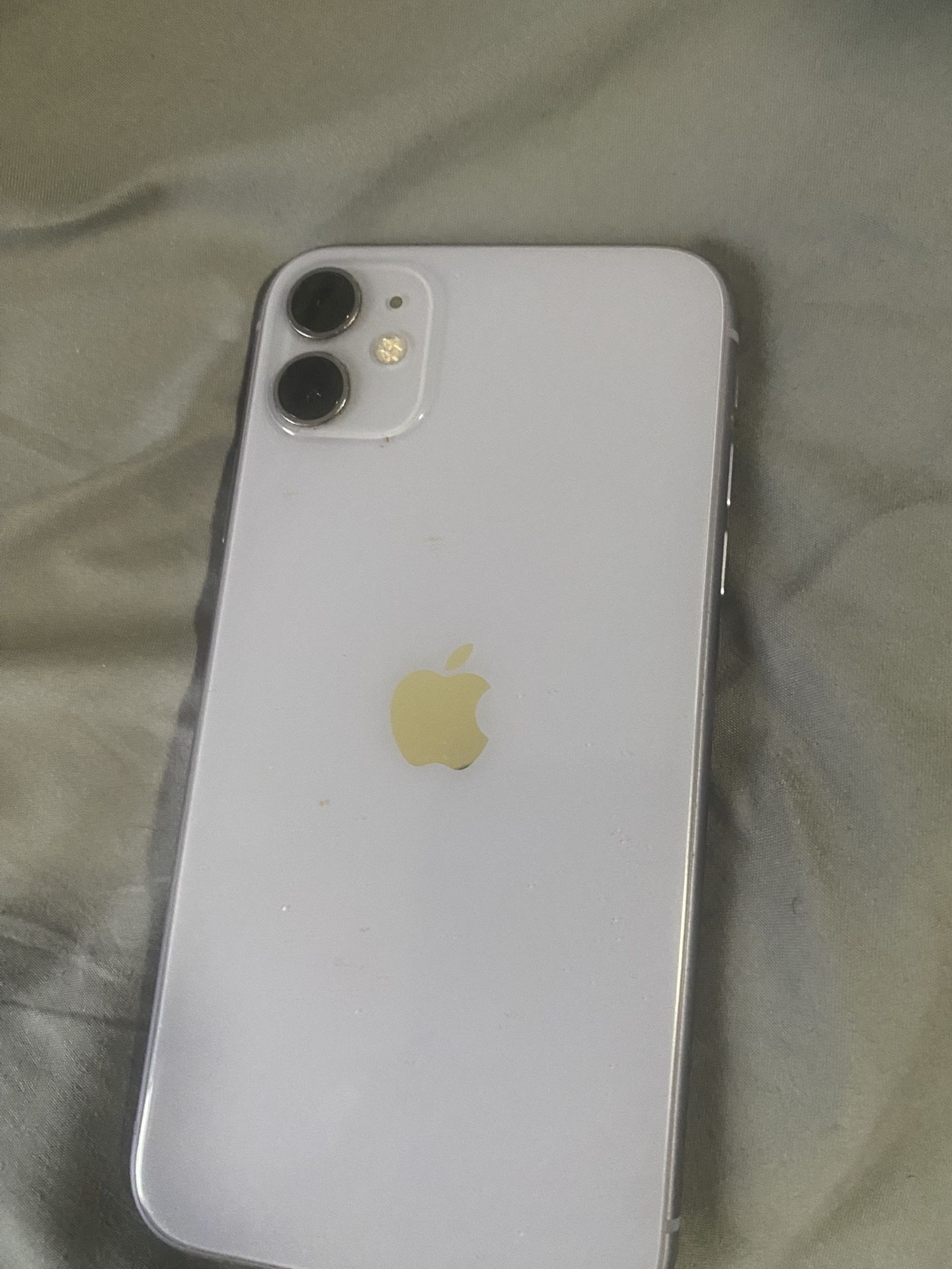 iPhone 11 Unlocked For Any Carrier For 250.00