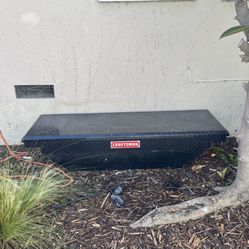 Truck bed toolbox with key craftsman toolbox