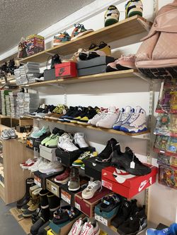 Tenis Shoes And Video Games