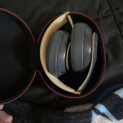 Beat Studio 3  Headphones 