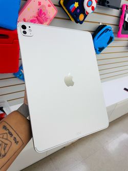 iPad Pro M5 13inch 256gb WiFi and cellular