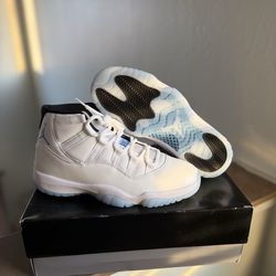 Jordan 11 retro legend blue size 9.5