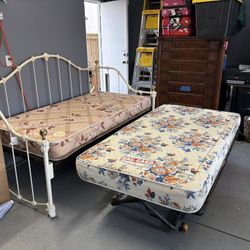 TWIN BEDS
