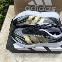 🔥 FOR SALE – BRAND NEW Adidas Lightblaze Glow Sneakers 🔥 Size 9 Men